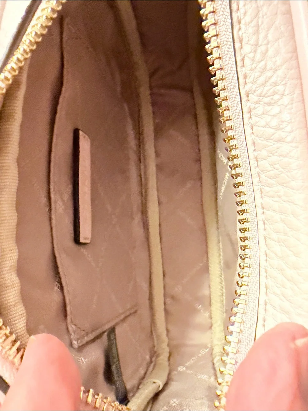 Michael Kors NWT Jet Set Travel Blush Pink Signature Logo Camera Crossbody Bag